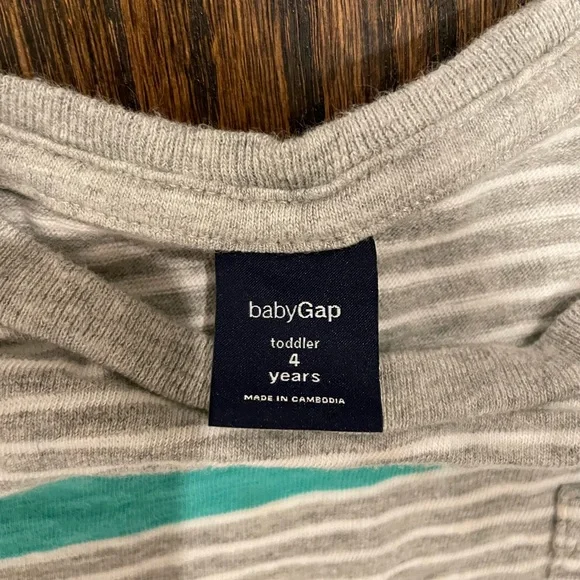Baby Gap Size 4 Tshirt - Picture 2 of 2